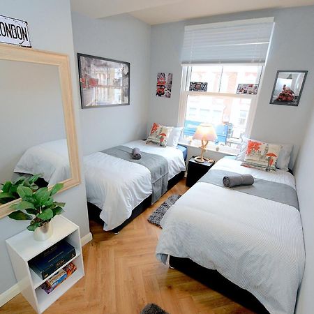 2 Bedroom Flat In Wood Green Piccadilly Line Londra Dış mekan fotoğraf