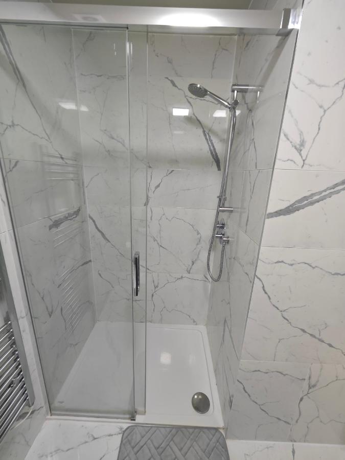 2 Bedroom Flat In Wood Green Piccadilly Line Londra Dış mekan fotoğraf