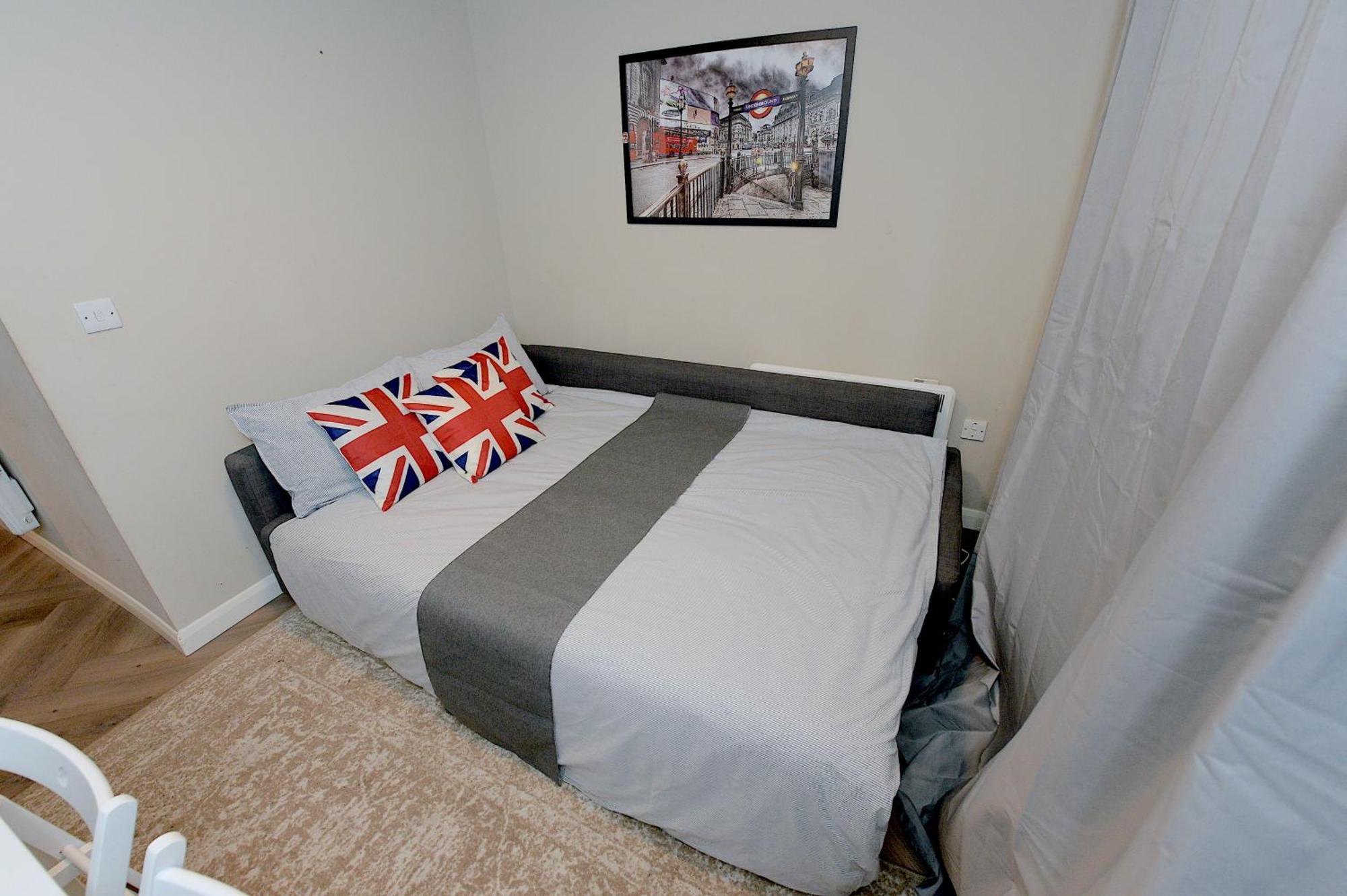 2 Bedroom Flat In Wood Green Piccadilly Line Londra Dış mekan fotoğraf