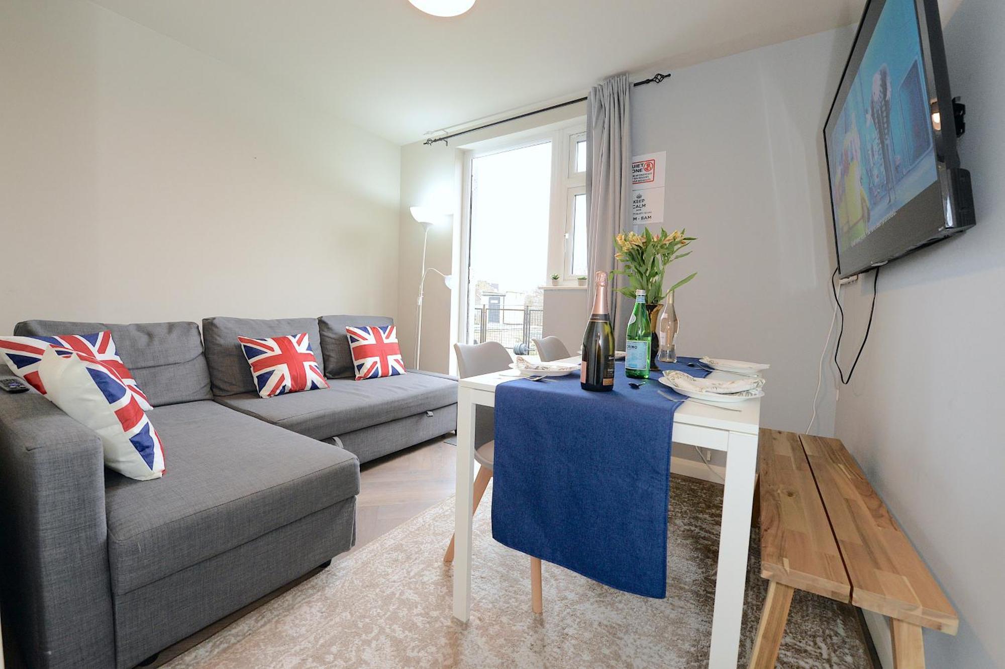 2 Bedroom Flat In Wood Green Piccadilly Line Londra Dış mekan fotoğraf
